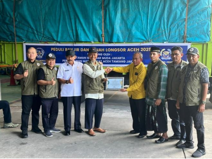 PERMATA Bersama PP-TIM Lepas Donasi Bantuan untuk Korban Banjir dan Tanah Longsor Aceh 2025